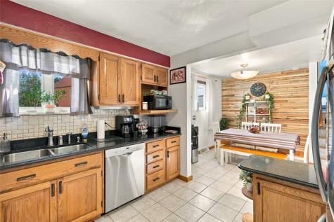 309 Young Avenue Township Of But Nw PA 16001