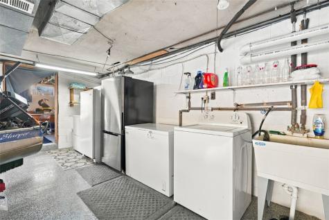 309 Young Avenue Township Of But Nw PA 16001