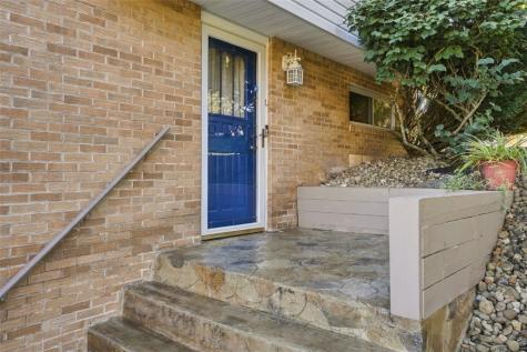 309 Young Avenue Township Of But Nw PA 16001