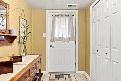 309 Young Avenue Township Of But Nw PA 16001