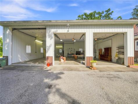 644 Freeport Jefferson Township PA 16002