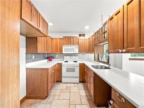 644 Freeport Jefferson Township PA 16002