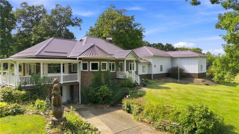 644 Freeport Jefferson Township PA 16002