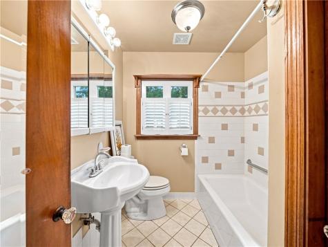 644 Freeport Jefferson Township PA 16002