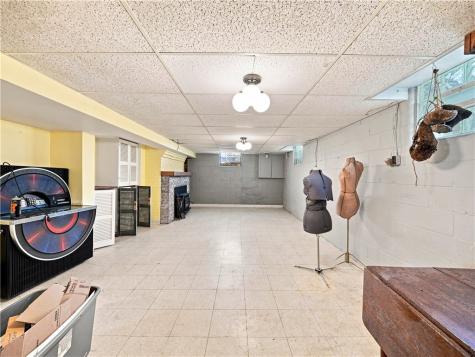 644 Freeport Jefferson Township PA 16002