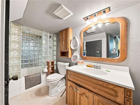 644 Freeport Jefferson Township PA 16002