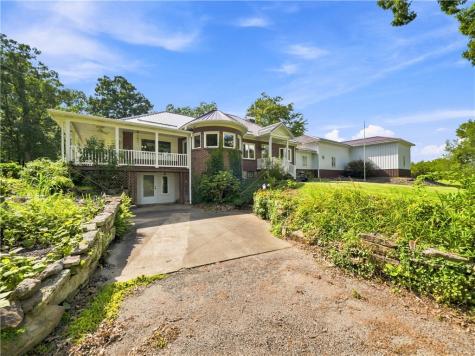 644 Freeport Jefferson Township PA 16002