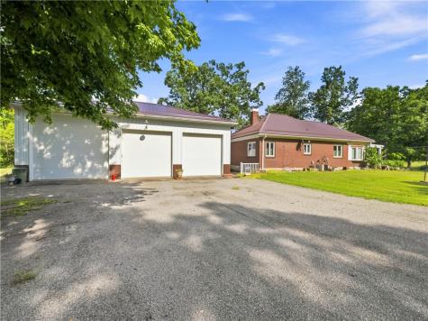 644 Freeport Jefferson Township PA 16002