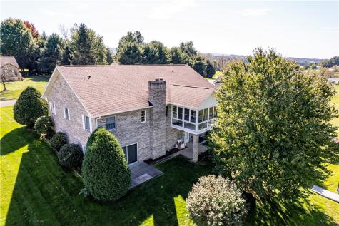 107 N Hazelnut Drive Mt Pleasant Township PA 15666