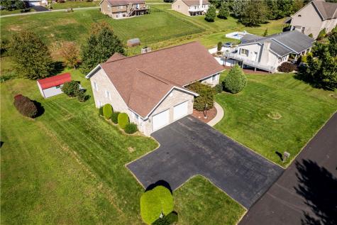 107 N Hazelnut Drive Mt Pleasant Township PA 15666