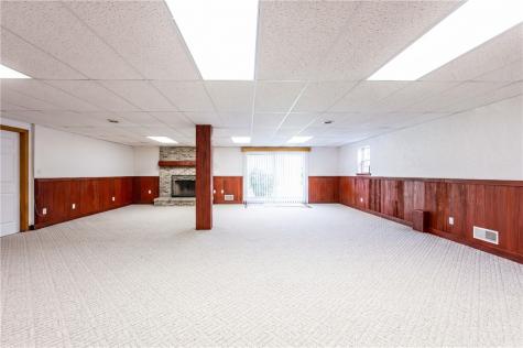 107 N Hazelnut Drive Mt Pleasant Township PA 15666