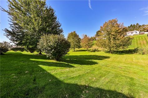 107 N Hazelnut Drive Mt Pleasant Township PA 15666