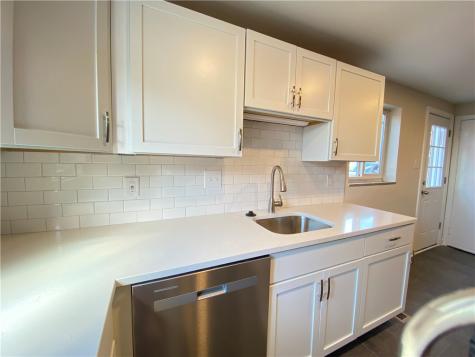 5028 Skylark Avenue West Mifflin PA 15122