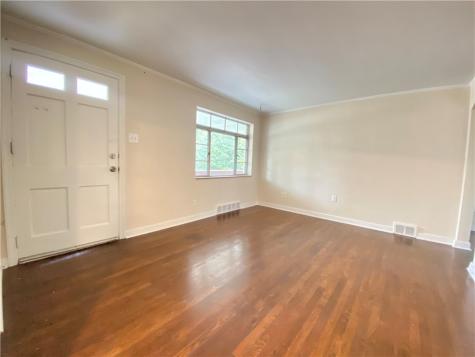 5028 Skylark Avenue West Mifflin PA 15122