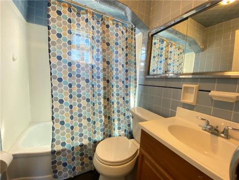 5028 Skylark Avenue West Mifflin PA 15122