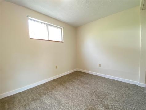 5028 Skylark Avenue West Mifflin PA 15122
