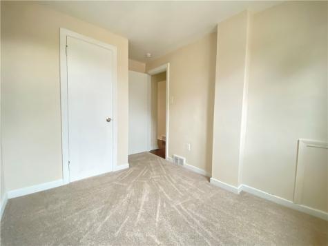 5028 Skylark Avenue West Mifflin PA 15122