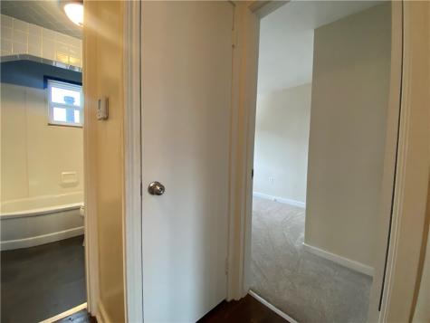 5028 Skylark Avenue West Mifflin PA 15122