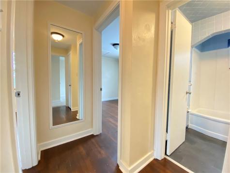 5028 Skylark Avenue West Mifflin PA 15122