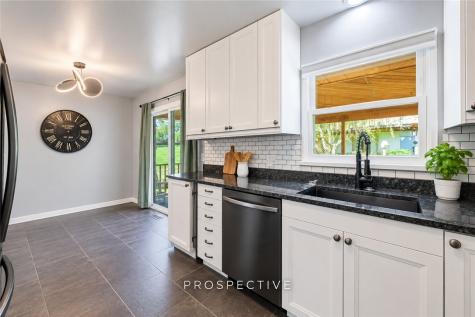 11 Pine Street City Of Washington PA 15301