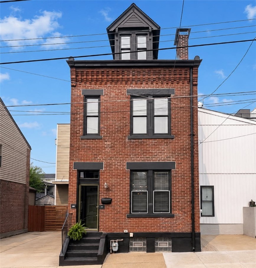 163 42nd Street Lawrenceville PA 15201