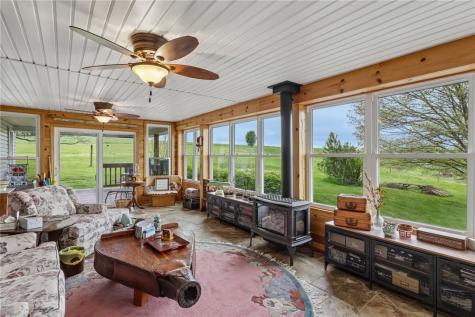 1634 Perry Highway Portersville Boro PA 16051