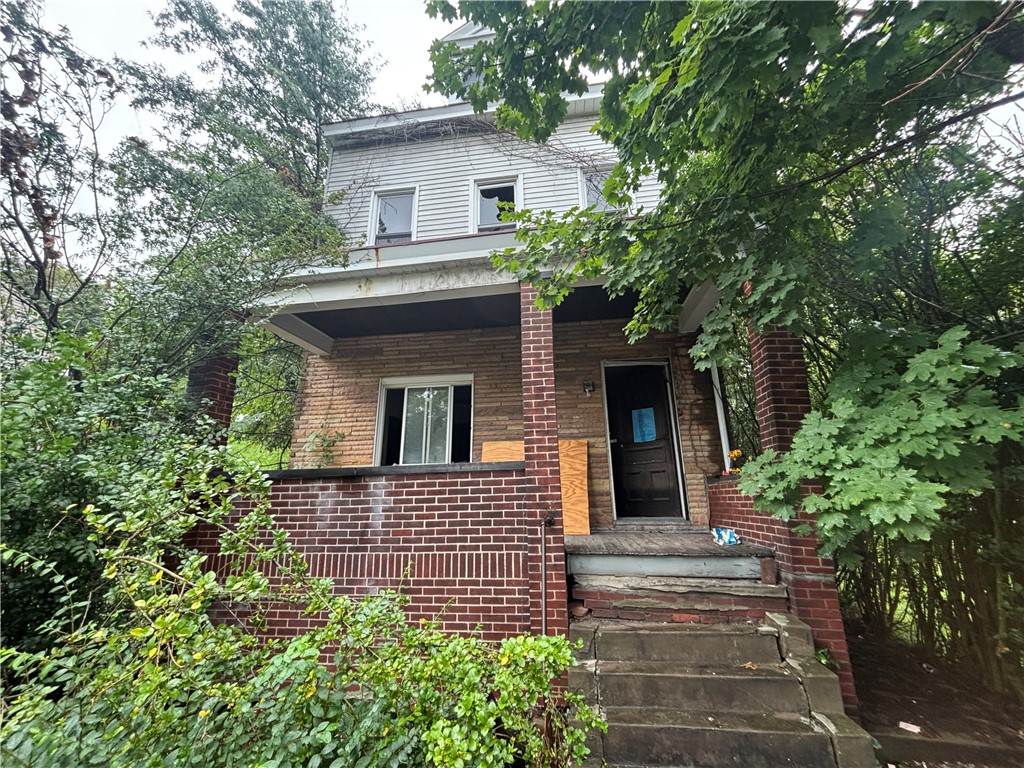 1134 Fabyan Street Spring Hill PA 15212