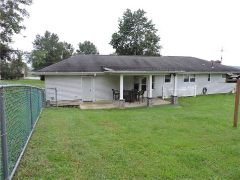 1440 W Pittsburgh Street East Huntingdon PA 15683