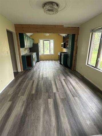 712 William Drive Level Green PA 15085