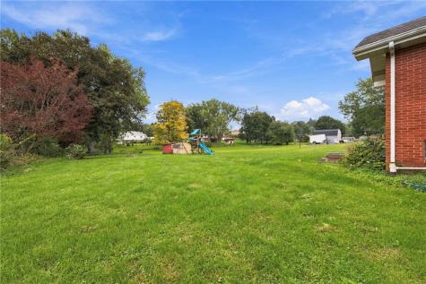 712 William Drive Level Green PA 15085