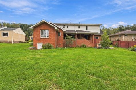 712 William Drive Level Green PA 15085