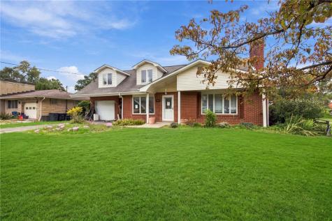 712 William Drive Level Green PA 15085