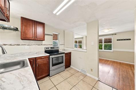 1538 Woodbine Street Stanton Heights PA 15201