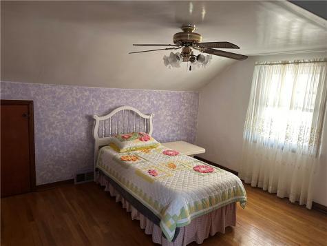 1109 Holmes Street Mckees Rocks PA 15136