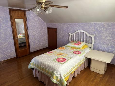 1109 Holmes Street Mckees Rocks PA 15136