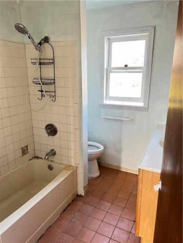 385 Pennsylvania Avenue Rochester PA 15074