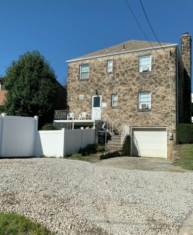 608 E 10th Avenue Tarentum PA 15084