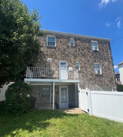 608 E 10th Avenue Tarentum PA 15084