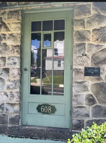608 E 10th Avenue Tarentum PA 15084