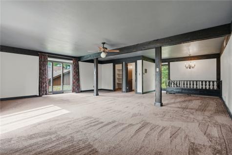 342 Stoneybrooke Drive Cheswick PA 15024