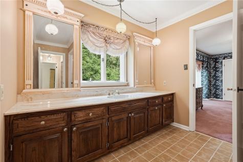 342 Stoneybrooke Drive Cheswick PA 15024