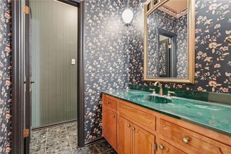 342 Stoneybrooke Drive Cheswick PA 15024