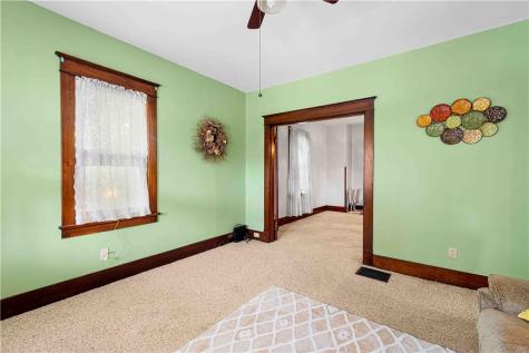 106 Arnold Avenue Houston PA 15342