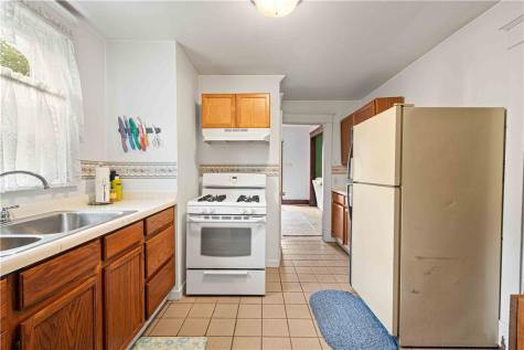106 Arnold Avenue Houston PA 15342