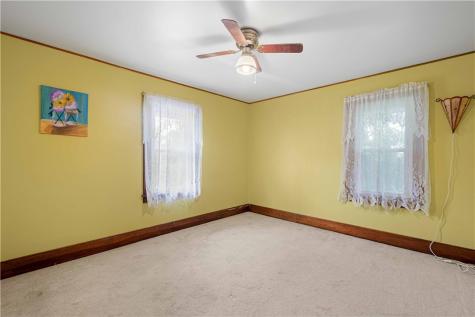 106 Arnold Avenue Houston PA 15342