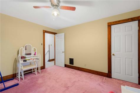 106 Arnold Avenue Houston PA 15342