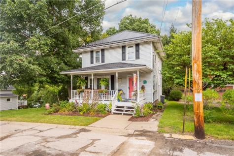106 Arnold Avenue Houston PA 15342