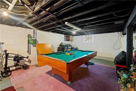 106 Arnold Avenue Houston PA 15342