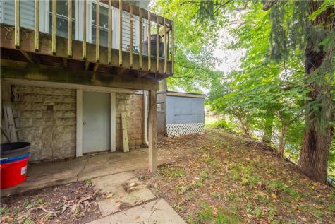 106 Arnold Avenue Houston PA 15342