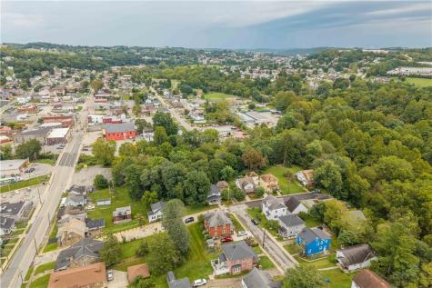 106 Arnold Avenue Houston PA 15342